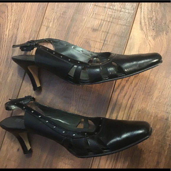 Roberto Capucci kitten heel closed toe sling backs - Picture 3 of 6